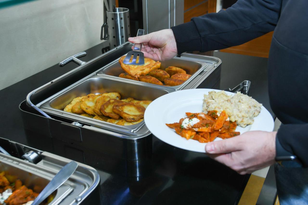 Olympavan Hotel Yerevan Ngoại thất bức ảnh