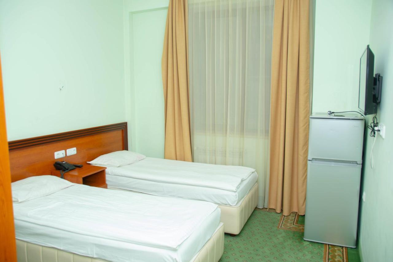 Olympavan Hotel Yerevan Ngoại thất bức ảnh
