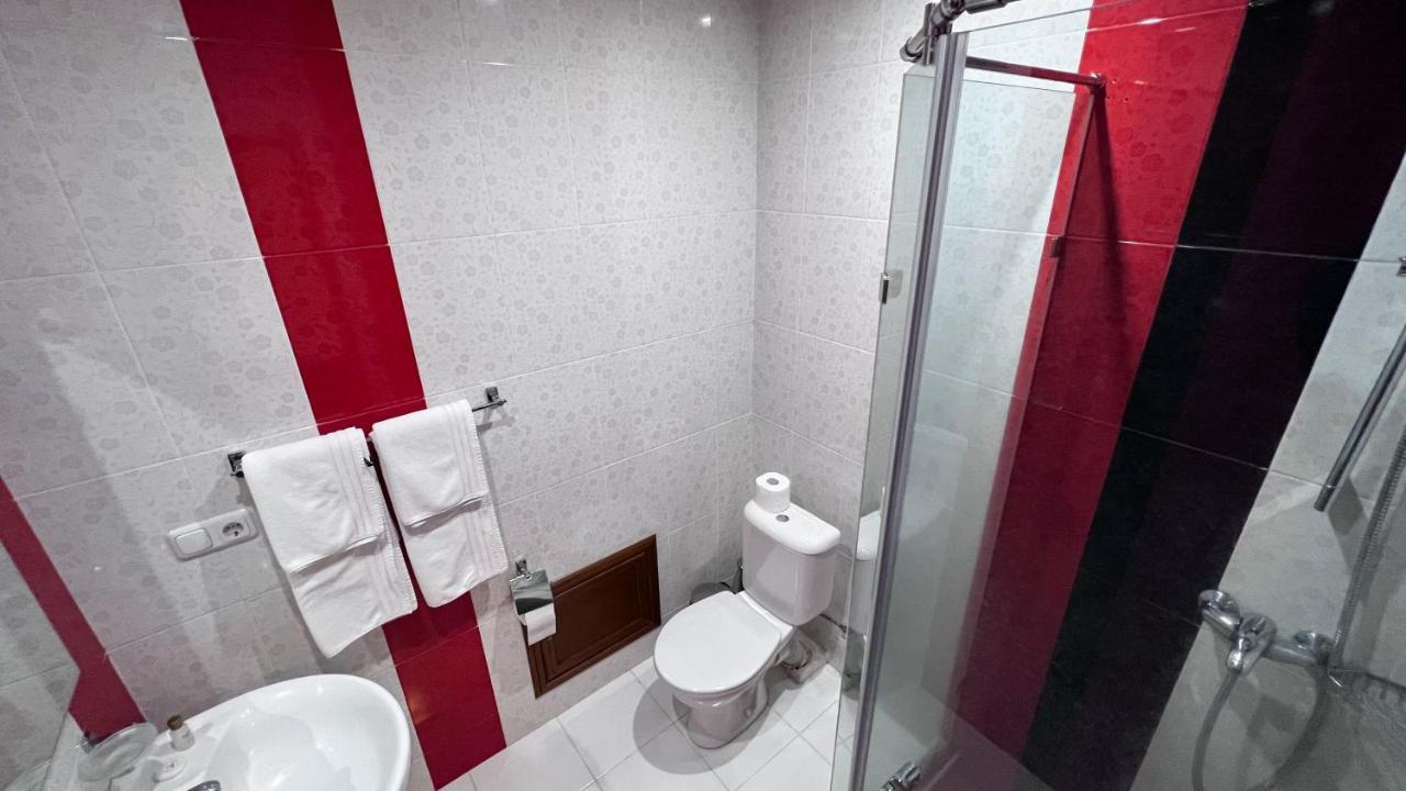 Olympavan Hotel Yerevan Ngoại thất bức ảnh