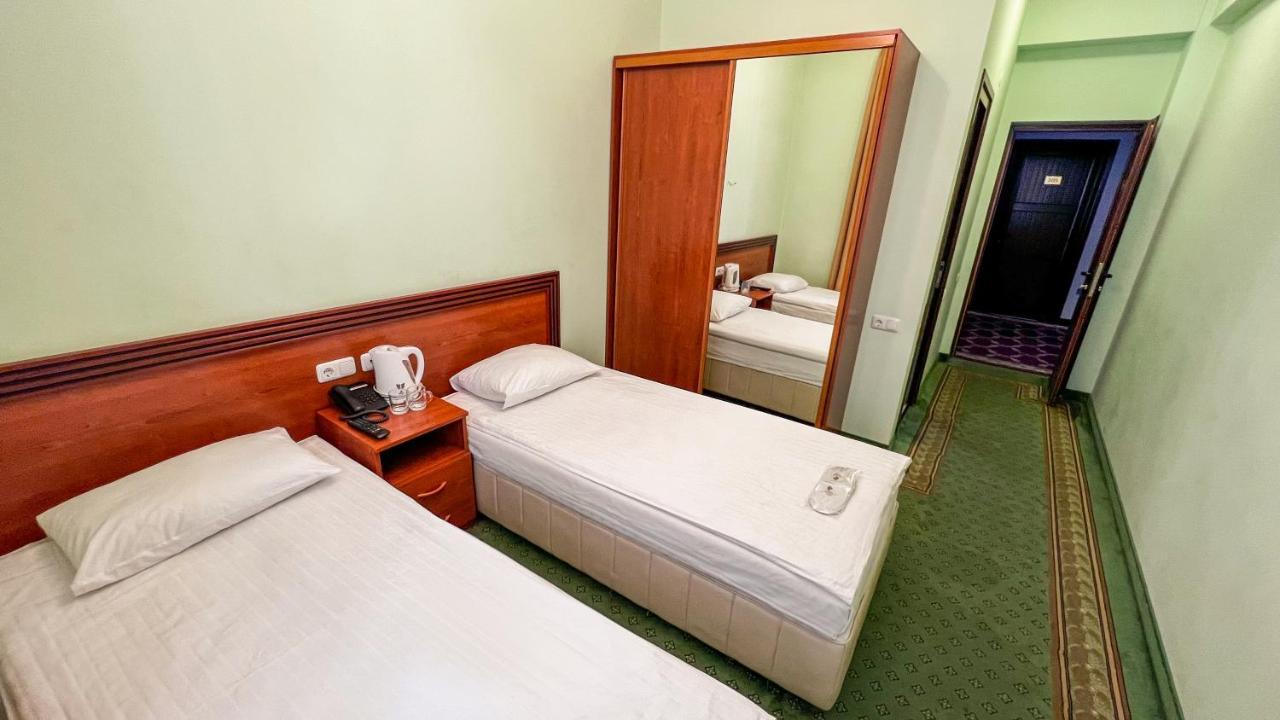 Olympavan Hotel Yerevan Ngoại thất bức ảnh