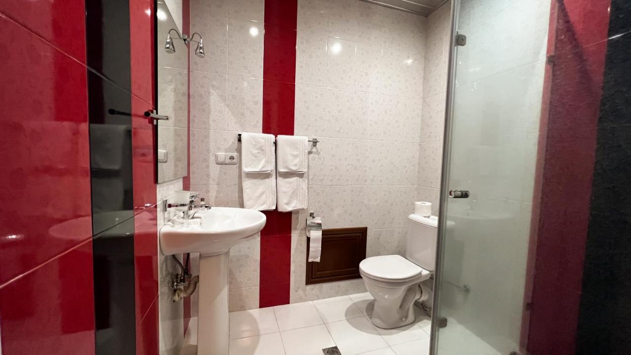 Olympavan Hotel Yerevan Ngoại thất bức ảnh